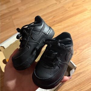 Nike Kids Black Air Force 1 Sneakers